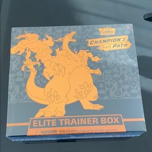 Champions Path Pokémon elite trainer box